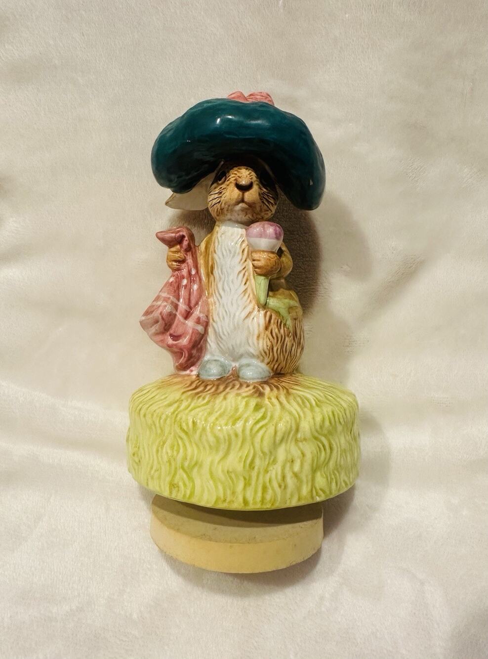 Vintage Schmid Benjamin Bunny Music Box, Beatrix Potter Peter Rabbit, Easter